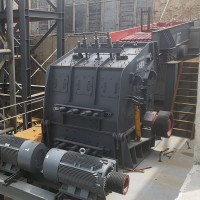 Impact crusher for sand and gravel